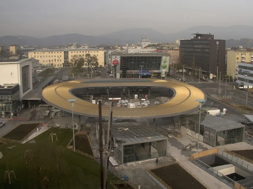 bahnhofsplatz _ Überdachung - Oval