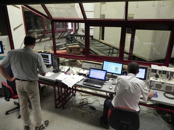 © TU Graz - Institut für Holzbau und Holztechnologie Kommandozentrale_test_holzbau