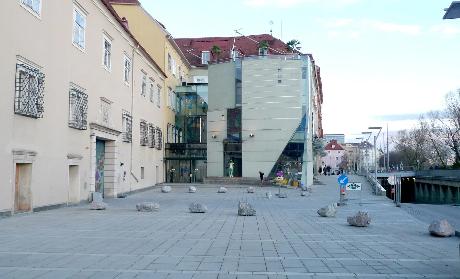 © Eva Mohringer-Milowiz plus_minus_mohringer_platzgestaltung_kastner_oehler_01.jpg