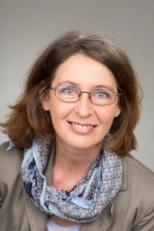 Elke Kahr, Potrait