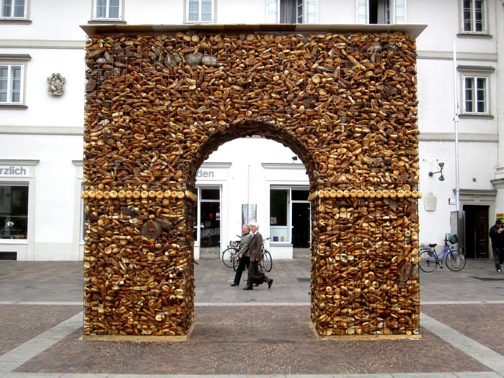 lateral_thinking_jeschaunig_arc-de-triomphe_lendwirbel_2012-credit_jeschaunig.jpg