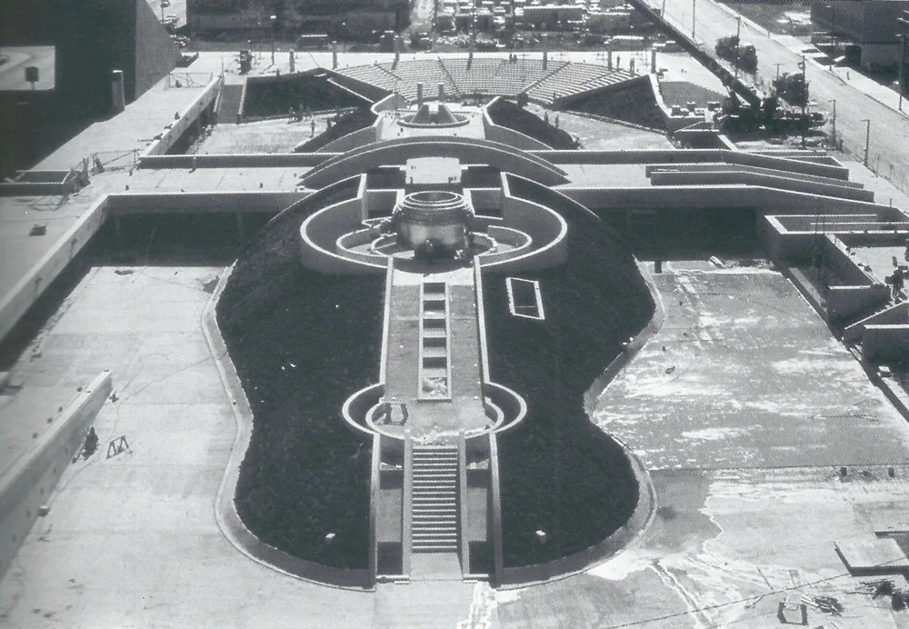 Raimund Abraham, Rainbow Plaza, Niagara Falls, NY