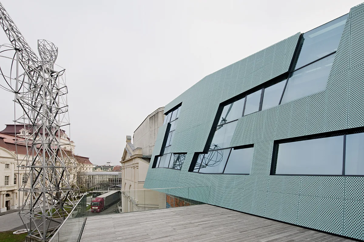 © Hertha Hurnaus Thalia Neu_Dachterrasse