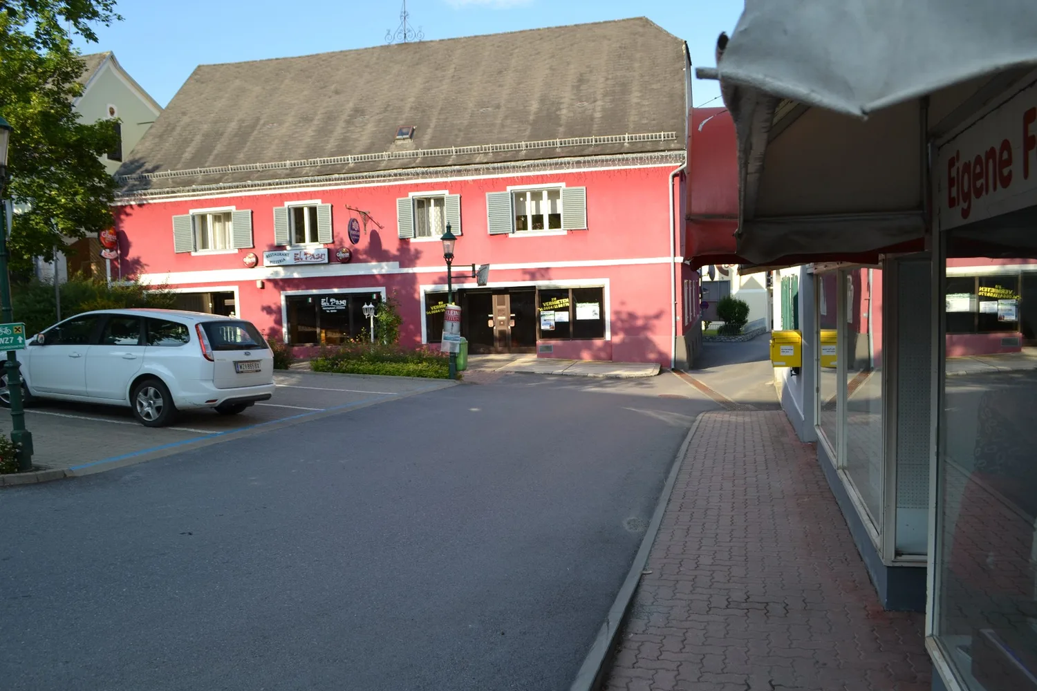 Pischelsdorf: Kunst und Leben. STARK GEFÄHRDET