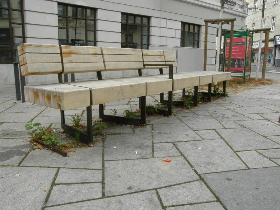 Stadmöblierung mit urban gardening