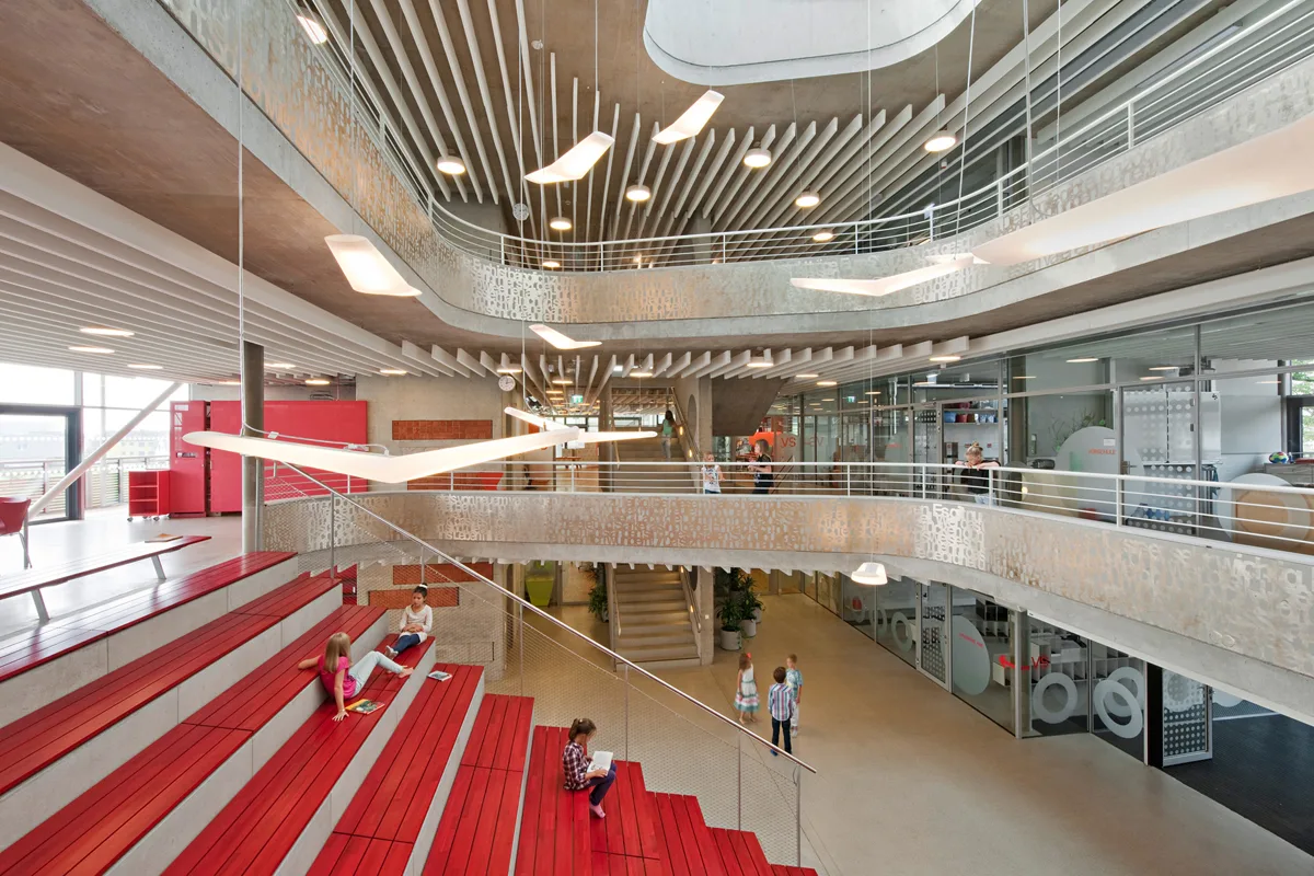 © Hertha Hurnaus feldirchen_aula.jpg