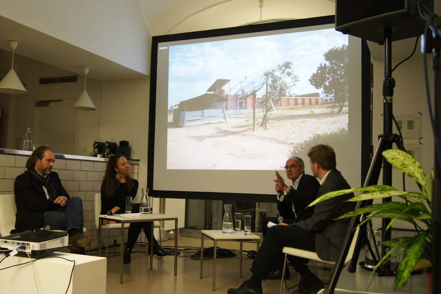 Why Social Architecture - runde