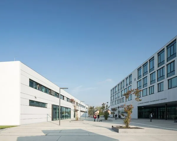 © Kurt Hörbst staatspreis arch _ justizzentrum-korneuburg_kurt-hoerbst.jpg