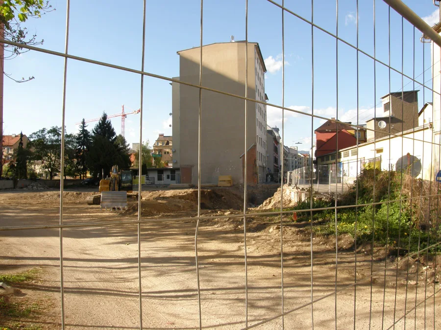 grundstück von Kreuzung Idlhofgasse gesehen