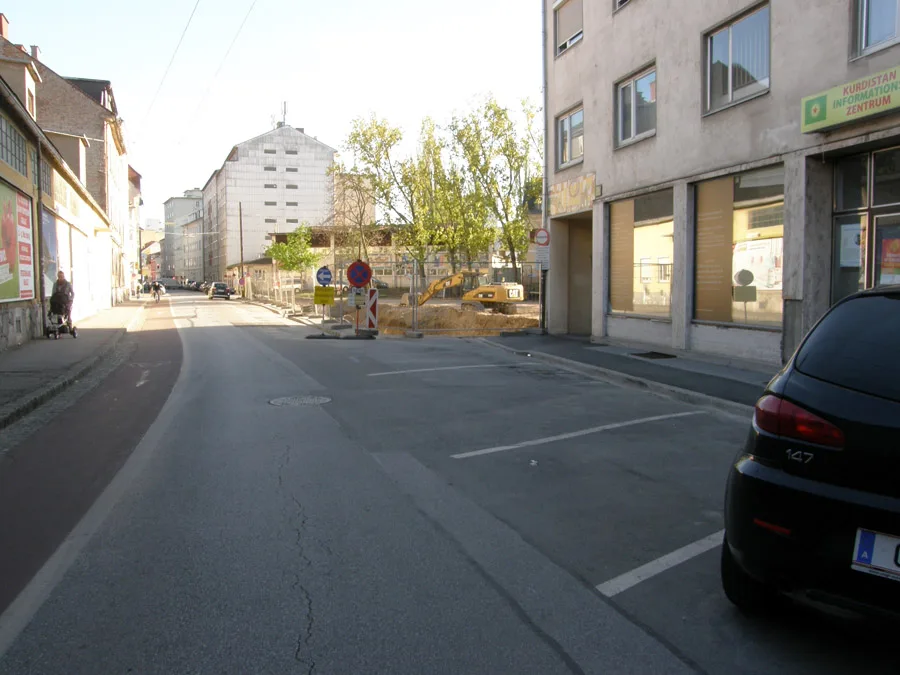 idlhofgasse sprung in straßenbreite.jpg