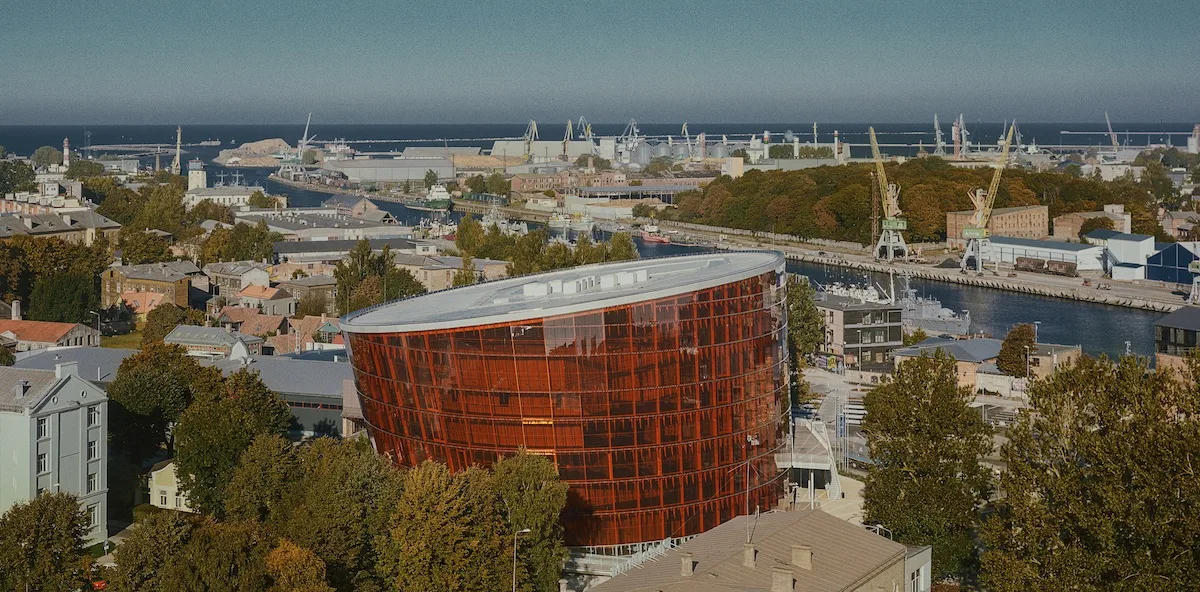 05_greatamber_birdview_balticsea_c_indrikis_sturmanis.jpg