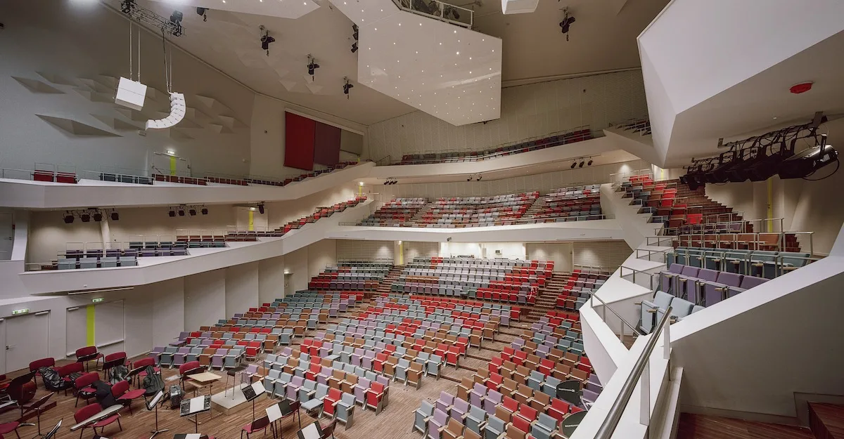 12_greatamber_concerthall_viewauditorium1_c_indrikis_sturmanis.jpg