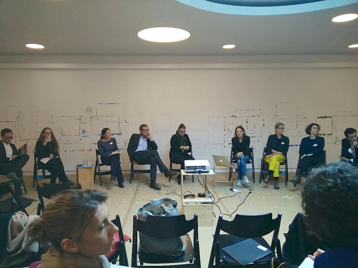 © Marion Starzacher 4_diskussionsrunde1.jpg