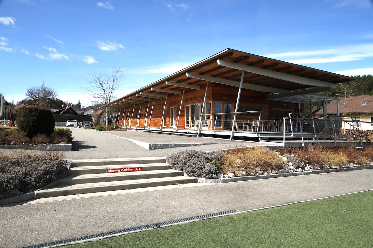sportzentrum_ernst_roth_2006_clandluft_rgruber.jpg