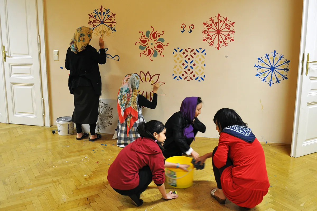displaced_place_for_change_ornamente