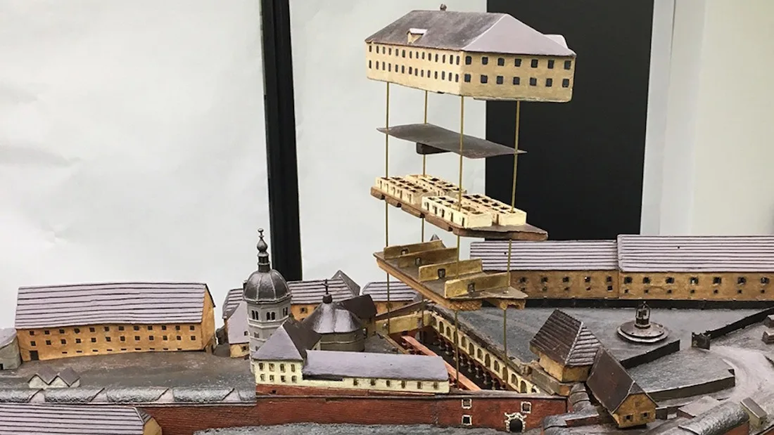 920_02_grazmuseum_schloabergmodell_anton_sigl_explosionsdetail_c_grazmuseum.jpg