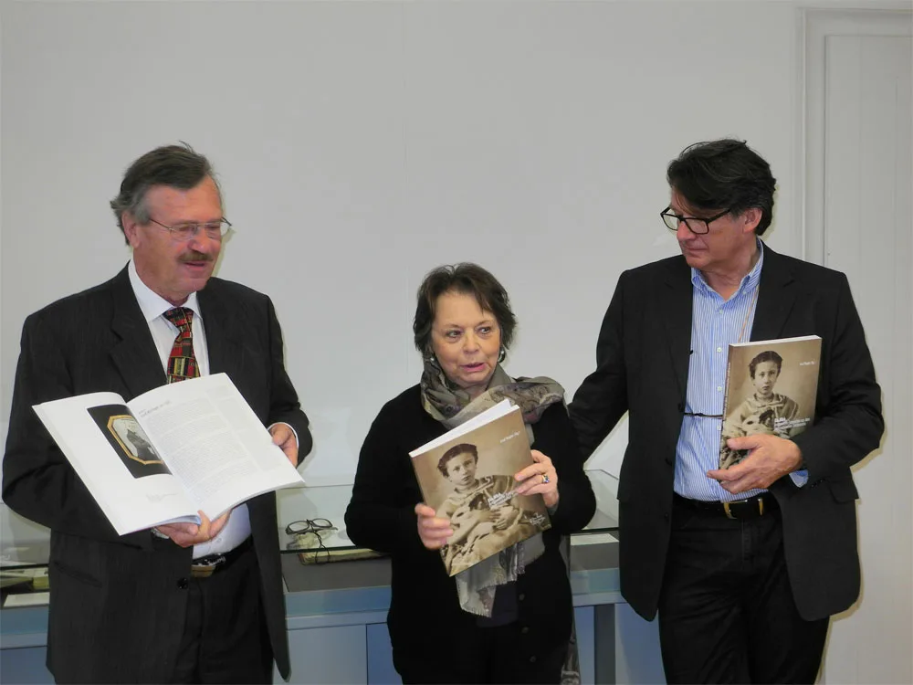 landesarchiv-buch-verfasser.jpg