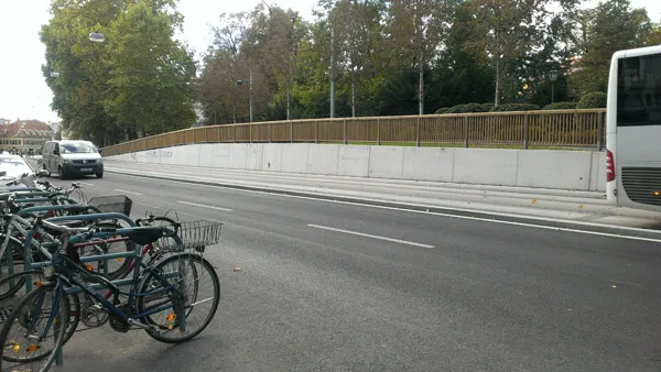 stadtpark_glacismauer_1.jpg