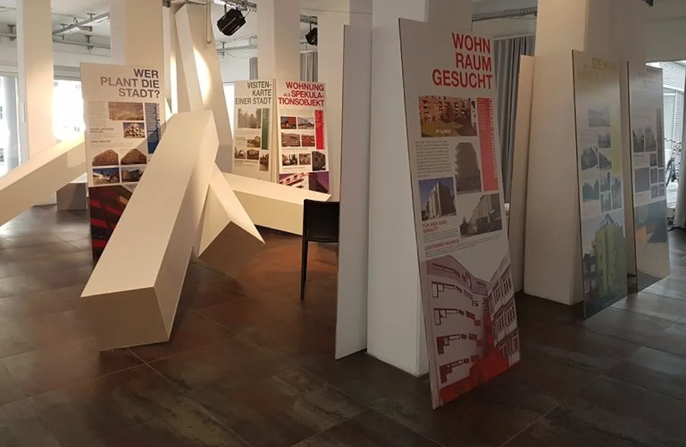 © Erika Thümmel 2016-10-16-ausstellungstafeln-esc-thuem-768x501.jpg