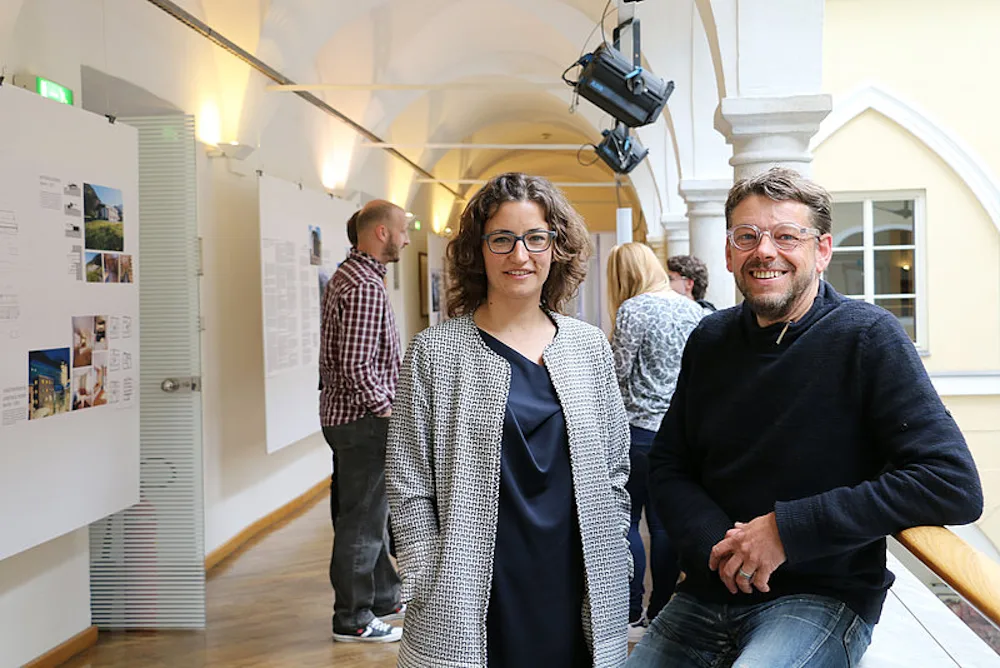 elisabeth_leitner_links_freut_sich_uber_die_stiftungsprofessur_von_alexander_hagner_ab_herbst_2016.png