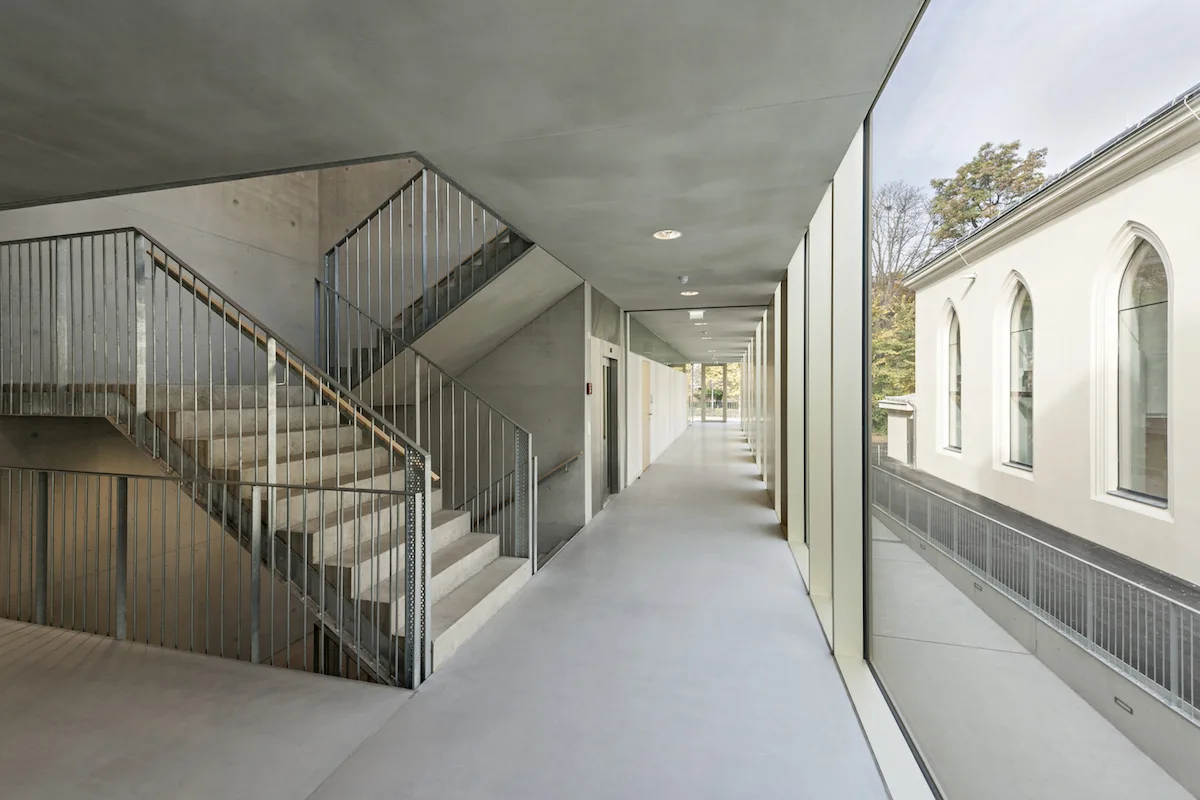 05_dfa_hurnaus_extension_corridors_in_between.jpg