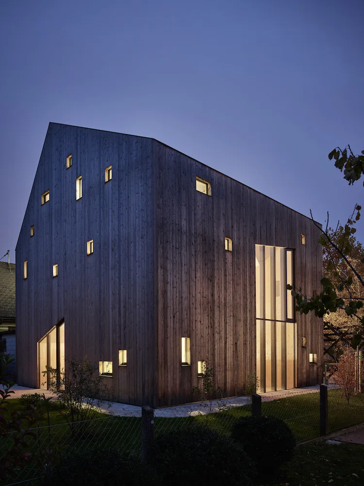 michael_shamiyeh_pure_wood_house_bild_kurt_hoerbst.jpg