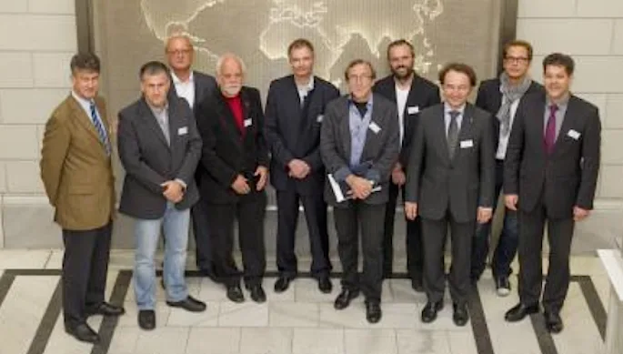 smart_die_zukunft_beginnt_in_den_kopfen.png