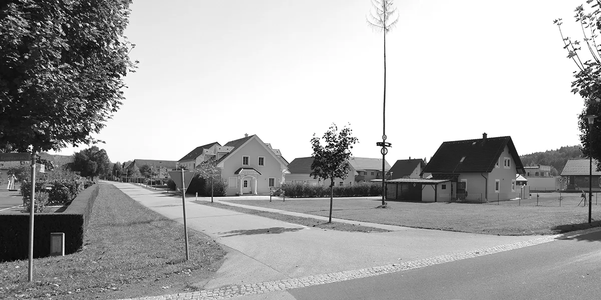© Theresa Reisenhofer strasse_bad_blumau.jpg
