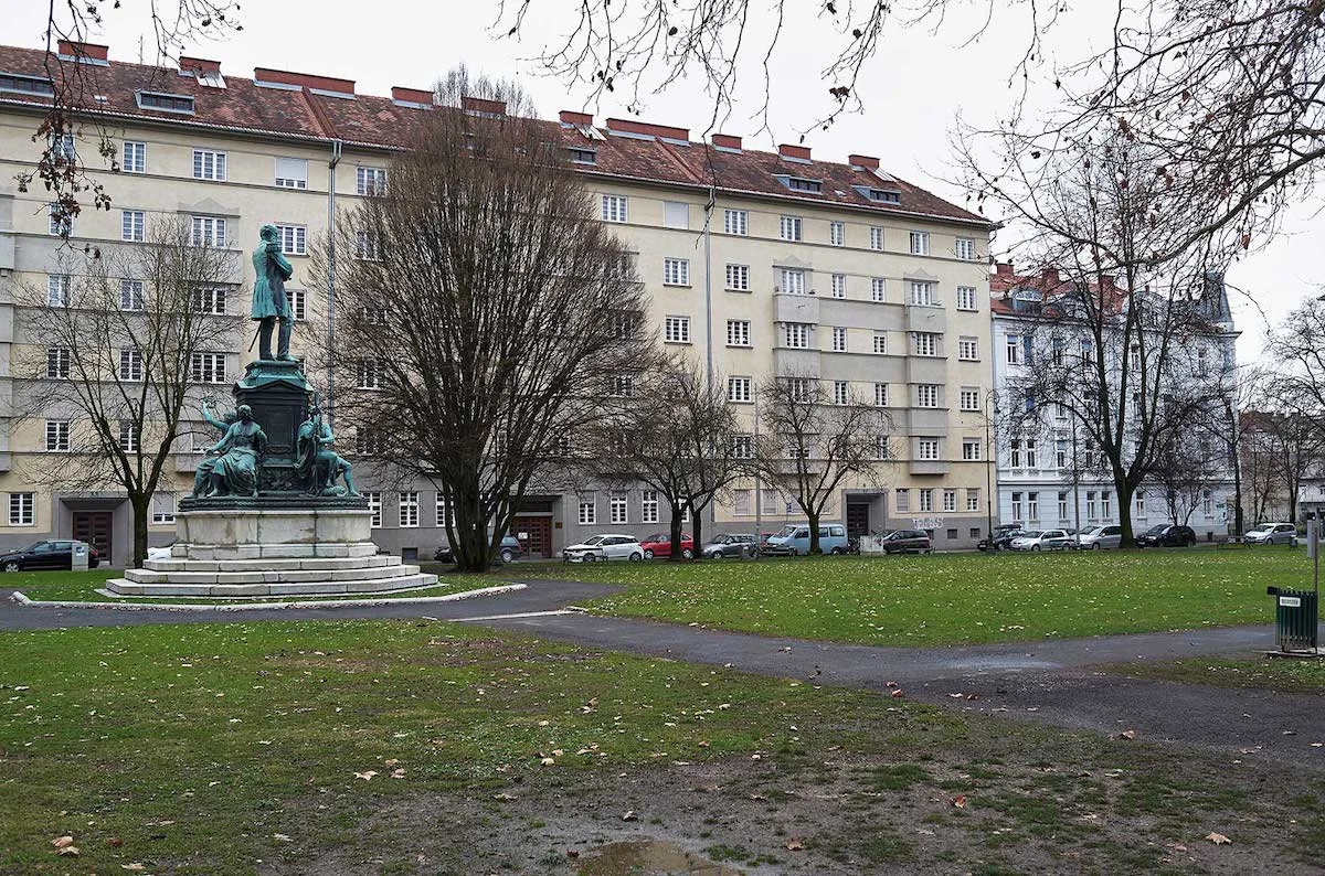 © Franziska Schurig / GrazMuseum ii.-tegetthoffplatz.jpg