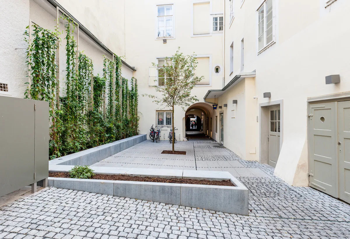 passage-blick_richtung_hauptplatz.jpg