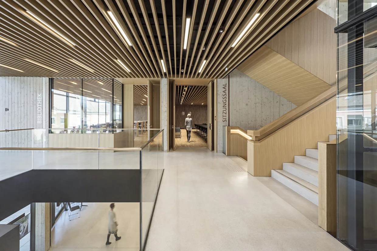 © Hertha Hurnaus n_b_rgerzentrum_b_heimkirchen_bild-14von28_bhp18_nmpb_architekten_buergerzentrum-boeheimkirchen_foto-herta-hurnaus_dsc69.jpg-web.jpg