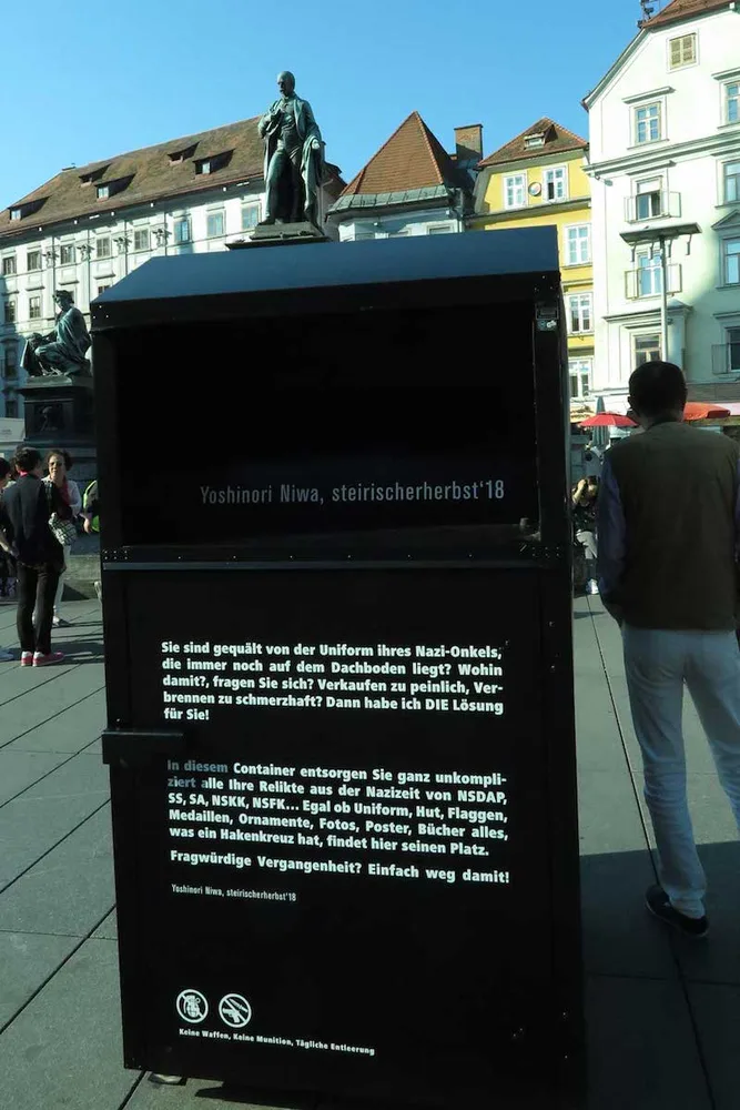 4_withdrawing_adolf_hitler_from_a_private_place_hauptplatz.jpg