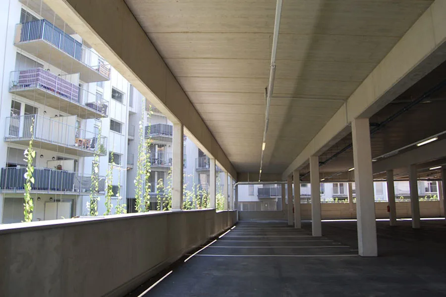 01_balkone_mit_ausblick_garage.jpg