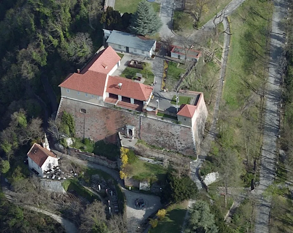 wettbewerbsareal_schlossbergmuseum_kopie.jpg
