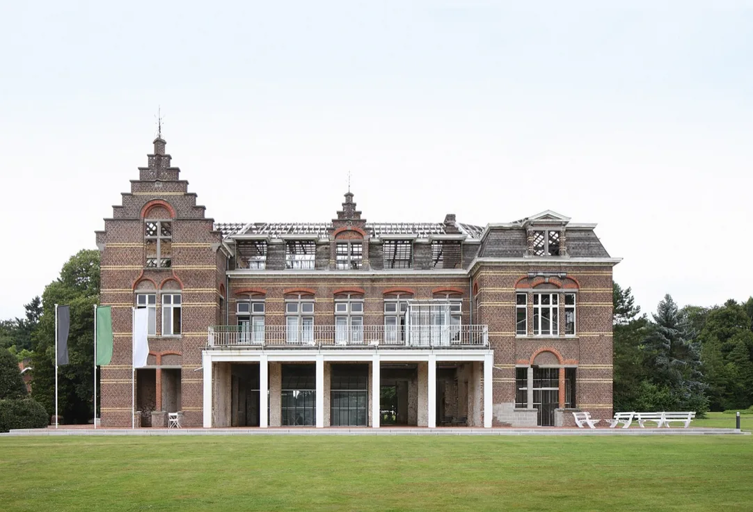 © Fundació Mies van der Rohe bildschirmfoto_2019-02-14_um_10.39.56.png