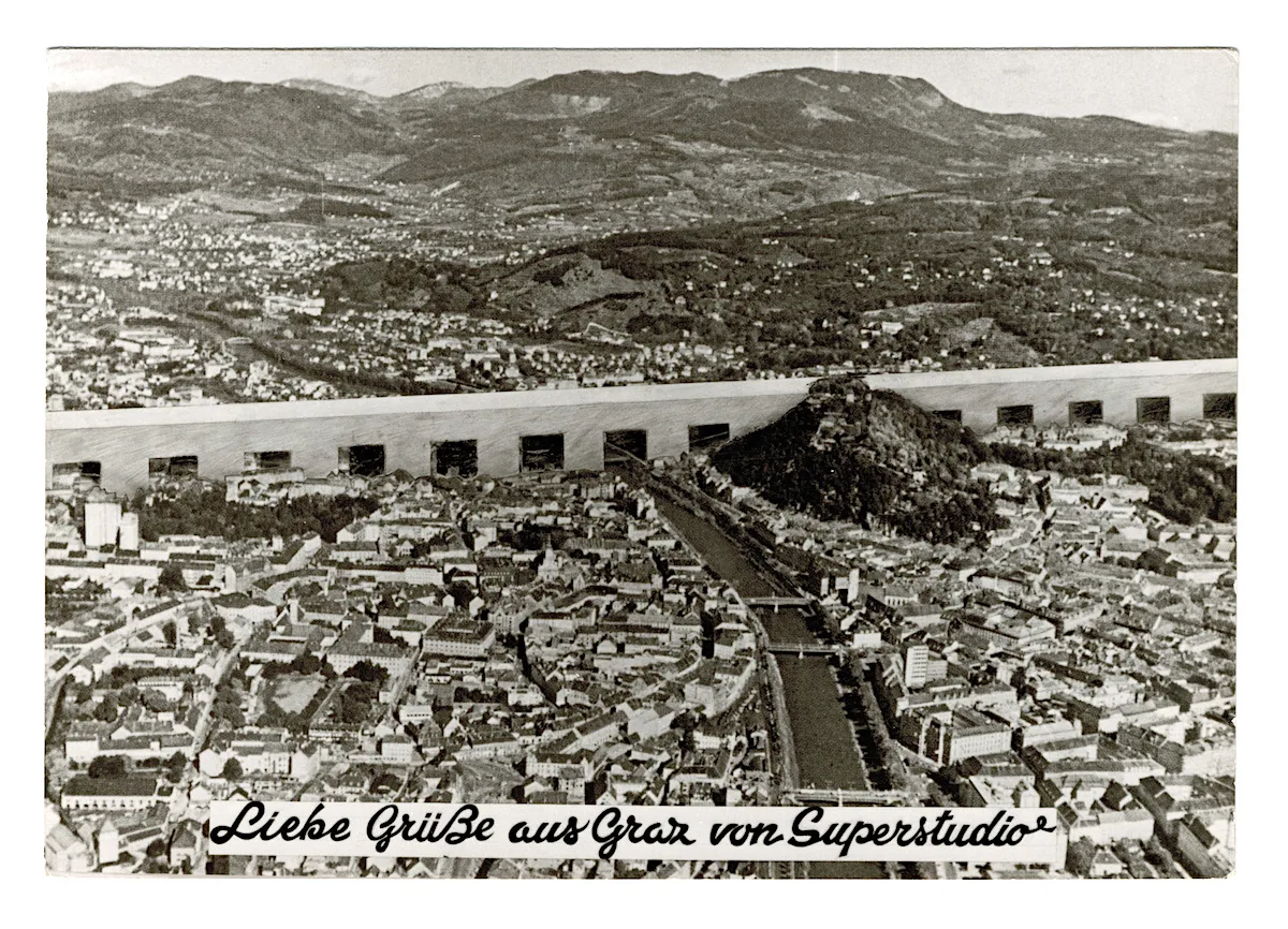 liebe_gruesse_aus_graz_von_superstudio_-_ansichtskarte_1969_c_superstudio_courtesy_privatsammlung_berlin.jpg