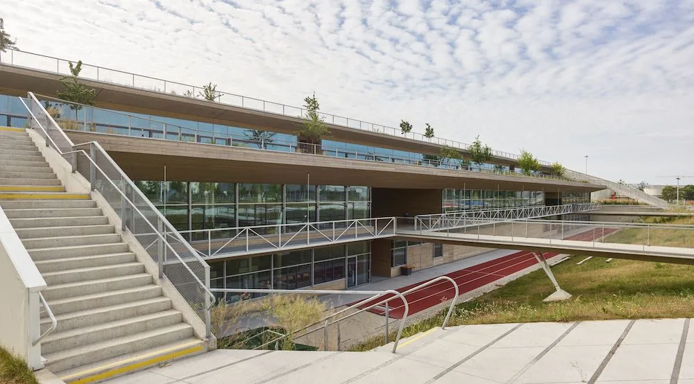 003_bundeschule-aspern_staatspreis-architektur-nachhaltigkeit-2019_fasch-fuchs-architekten_by_kurt-hoerbst_081649.jpg