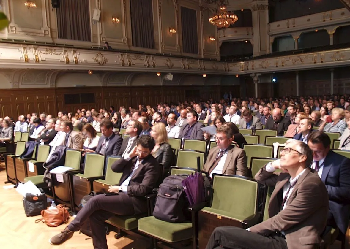 2_civitas_2019_teilnehmer_im_stefaniensaaljpg.jpg