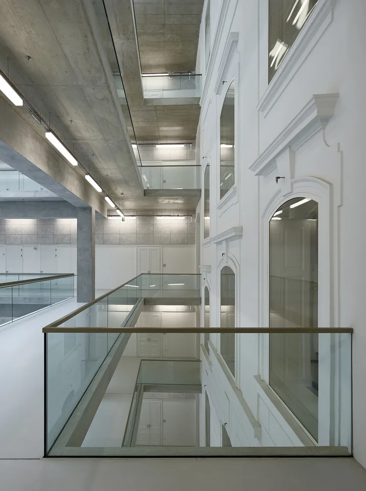 w_universit_t_f_r_angewandte_kunst_wien.jpg