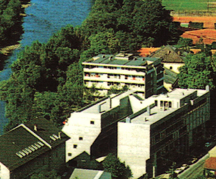 01_luftbild_vom_schlossberg_crop-2_color_korr.jpg