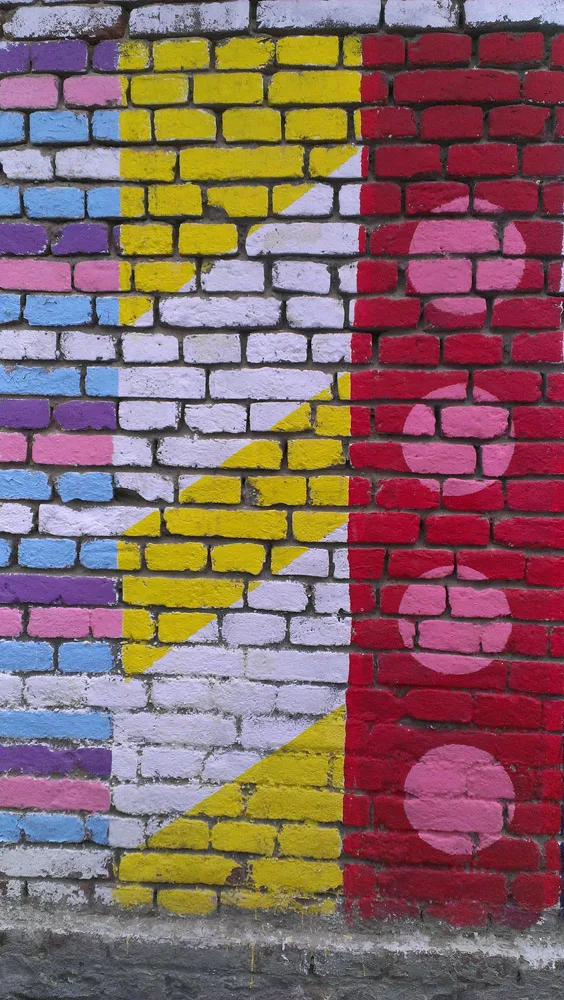9_microgallerie_auf_unverputzer_wand.jpg