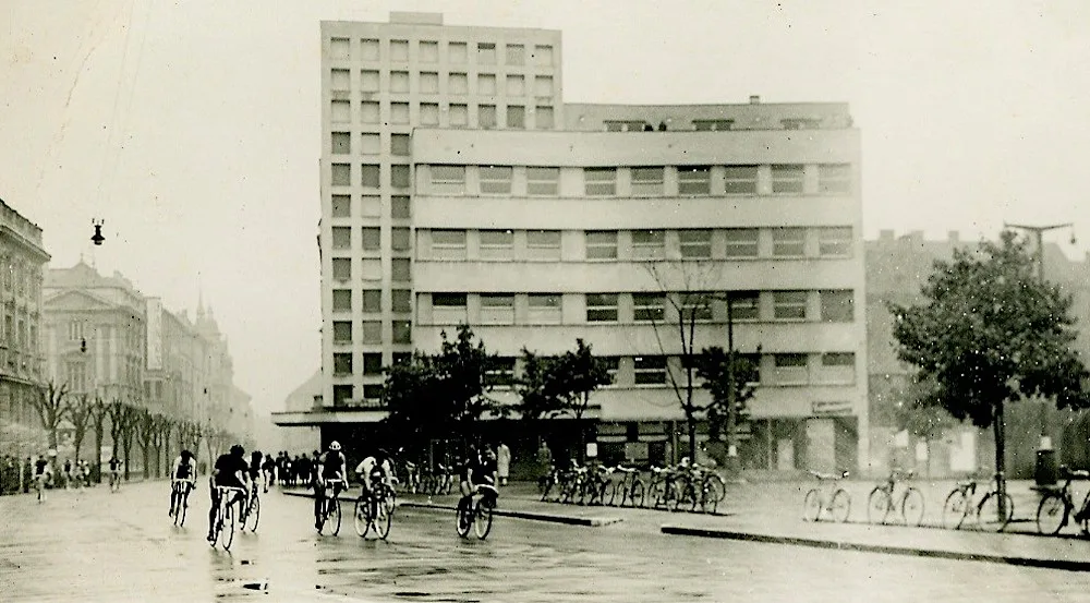 kriterium_rund_um_das_hochhaus_foto_um_1950_sammlung_dr._wolfgang_wehap.jpg
