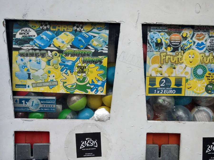 bild_6_jakominiplatz_detailaufnahme_plastikmuellerzeuger.jpeg