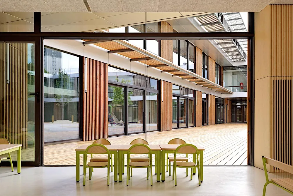 11_kindergarten_classroom_boureau.jpg