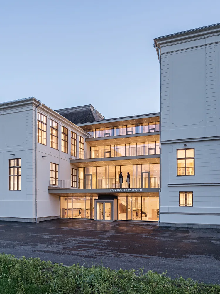 02_schule_leoben_at16_01_chertha_hurnaus.jpg