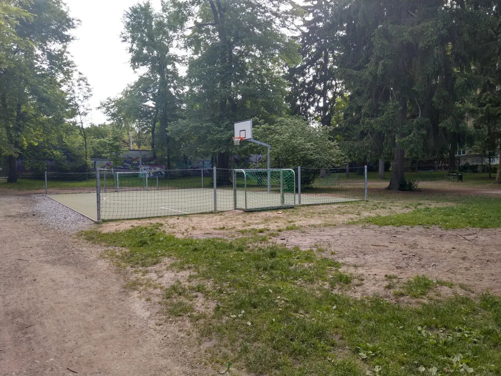 bild_1_neuer_bezirksportplatz_ja_oder_nein.jpg