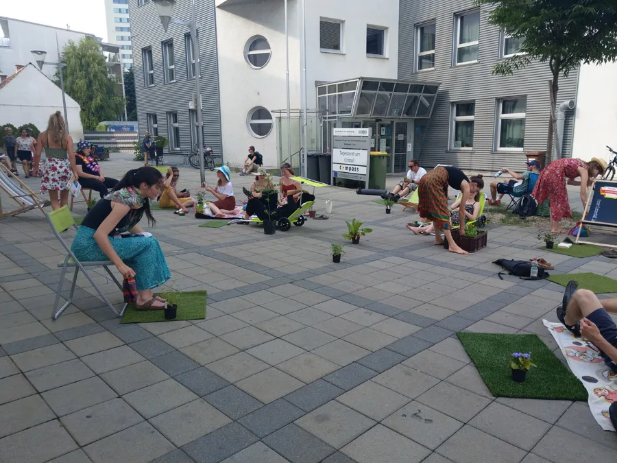 bild_4_szenische_intervention_am_lost_space_bethlehemgasse_6.jpg