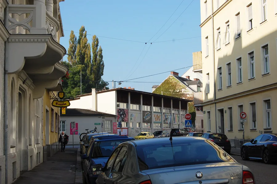 bild_1-_ungergasse_vor_der_entwicklung_ehemaliges_ban-gebaeude.jpg