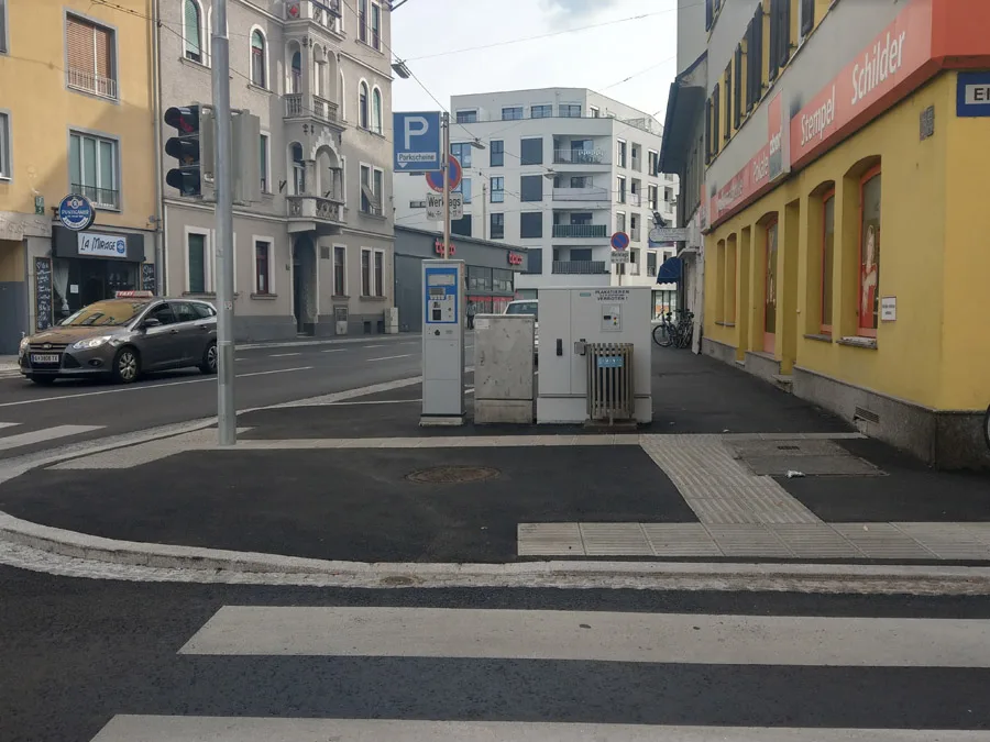 bild_7_gehsteigvorziehung_bei_fussgaengerampel_bethlehemgasse_ohne_gestaltungsabsicht.jpg