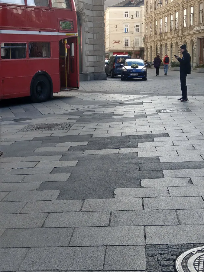 © Elisabeth Kabelis-Lechner bild_5_hauptplatz_-_billa_eck_noch_immer_nicht_saniert.jpeg